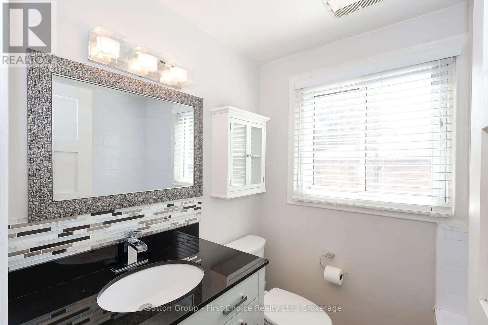 292 REDFORD CRESCENT
