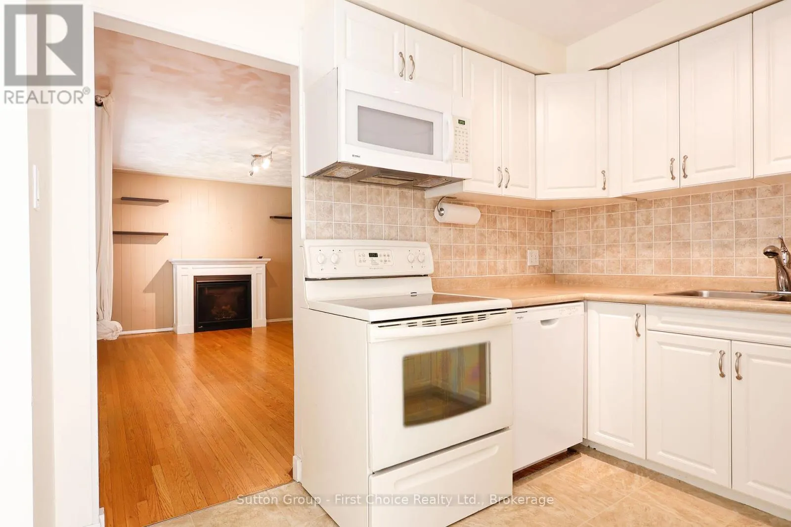 292 REDFORD CRESCENT