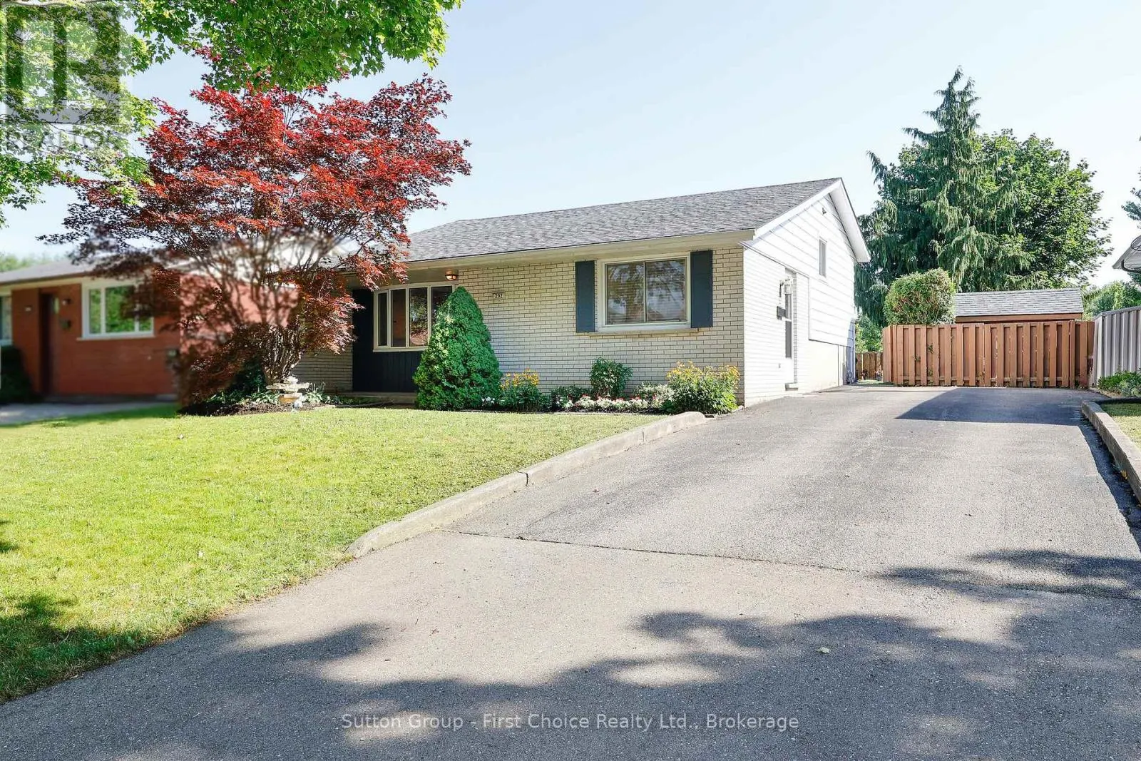 292 REDFORD CRESCENT