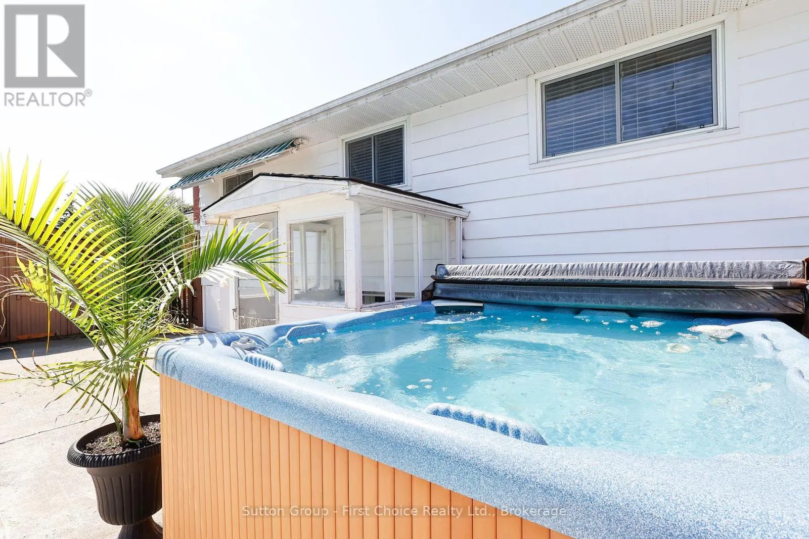 292 REDFORD CRESCENT