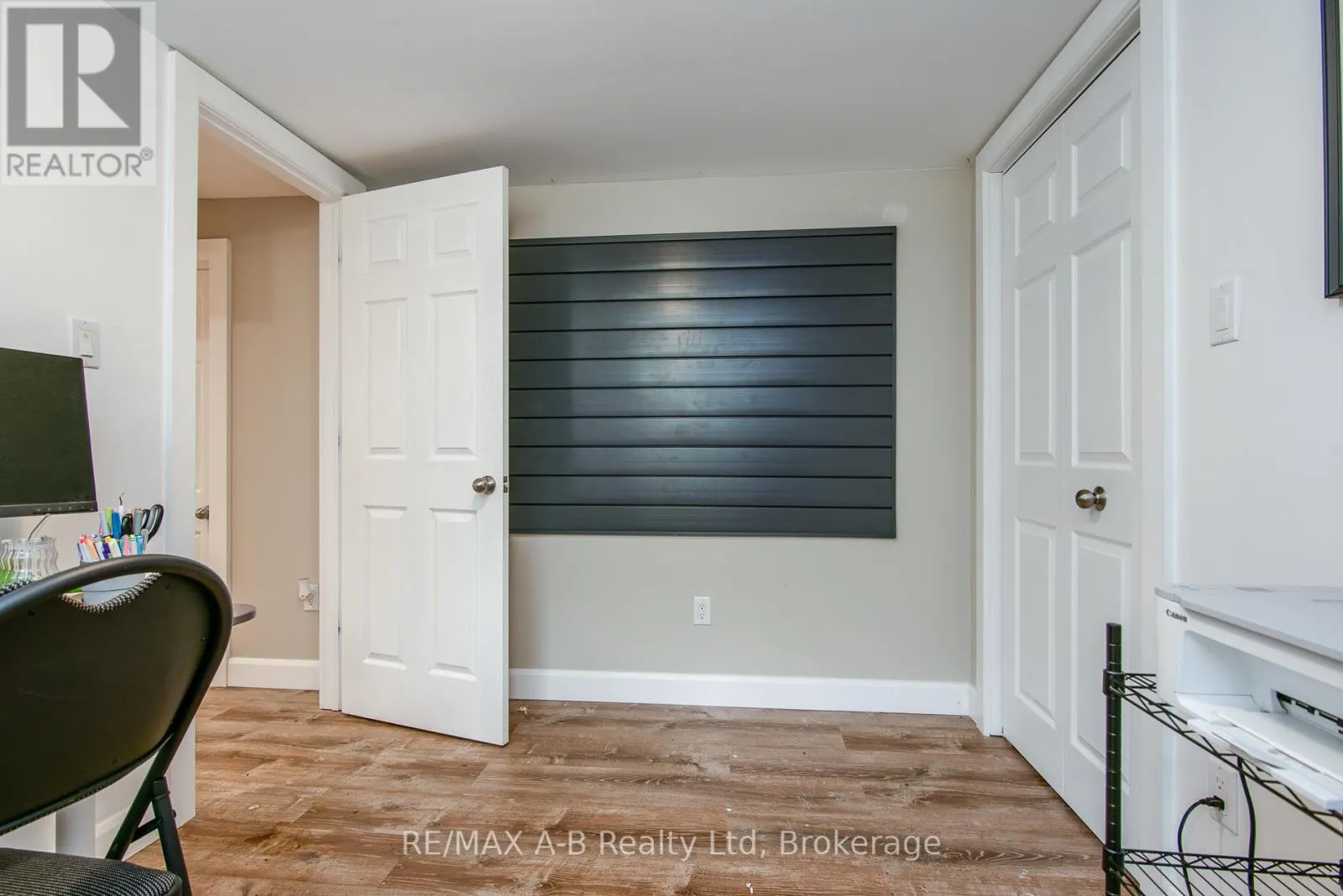 17 HICKORY LINE