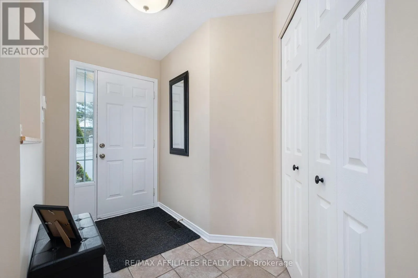 1545 SENATEURS WAY