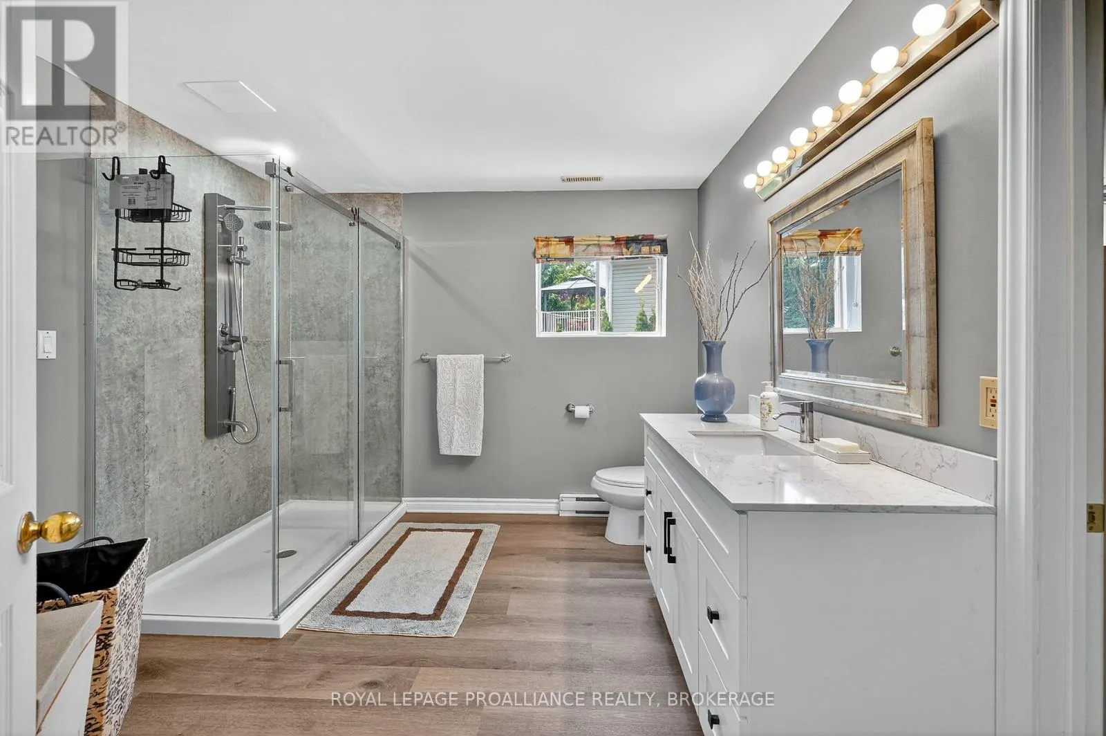 1098 CAITLIN CRESCENT