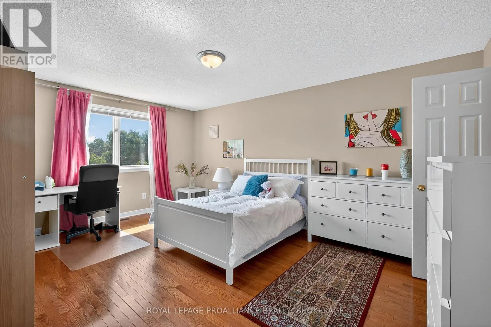 1098 CAITLIN CRESCENT