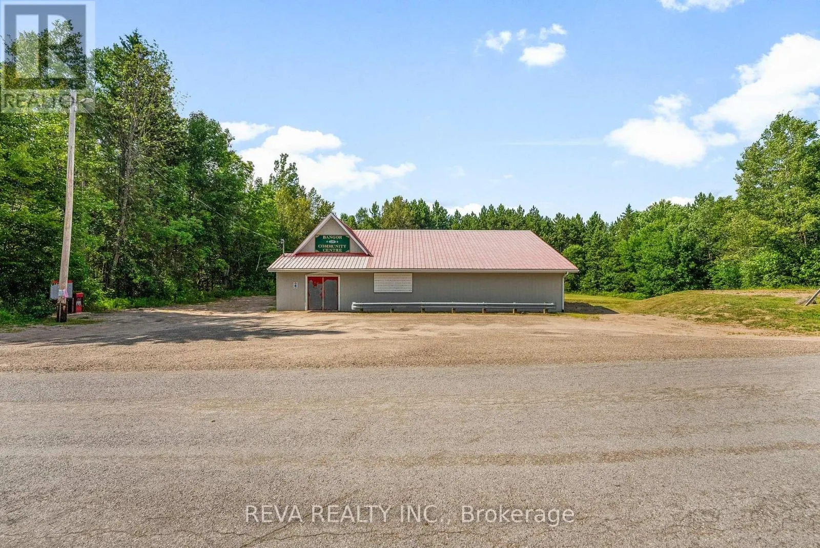 786 CENTREVIEW ROAD