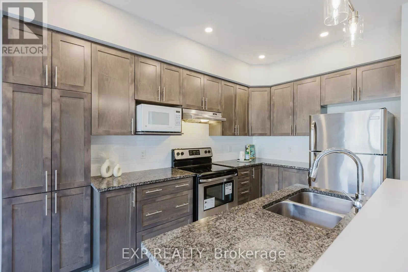 116 POPPLEWELL CRESCENT