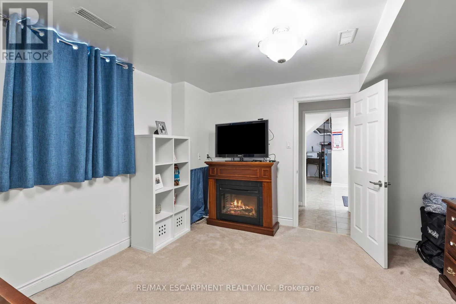 15 DEBORA DRIVE