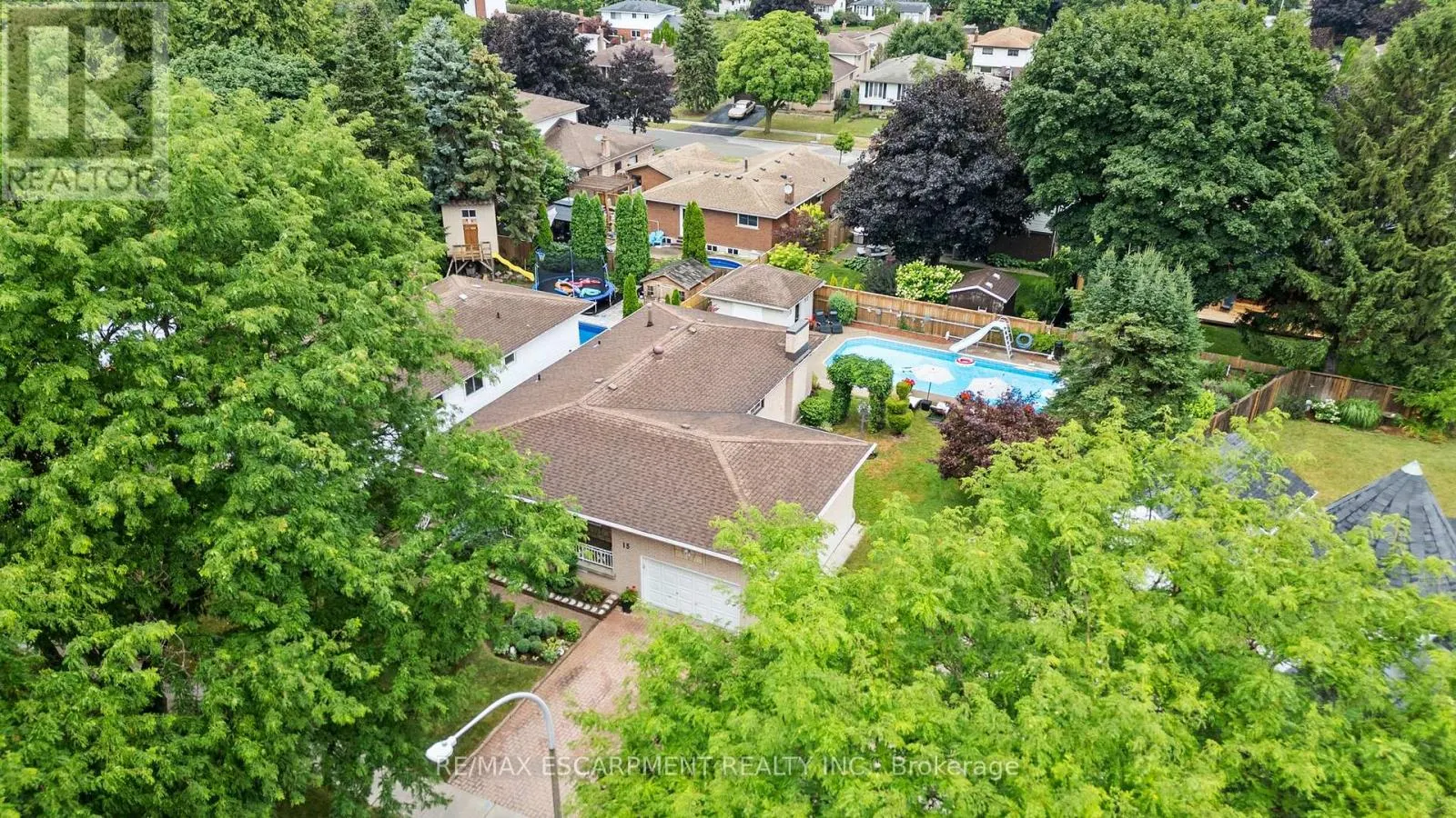 15 DEBORA DRIVE