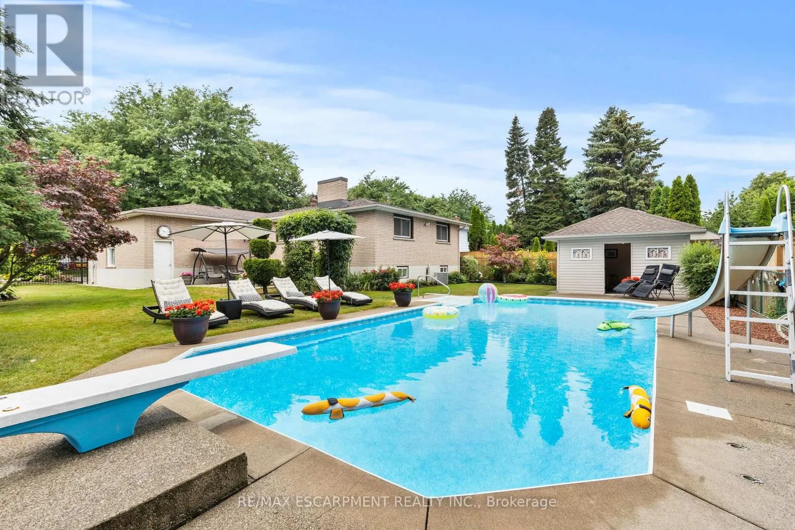 15 DEBORA DRIVE
