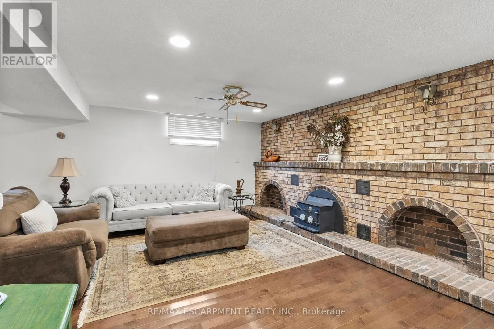 15 DEBORA DRIVE