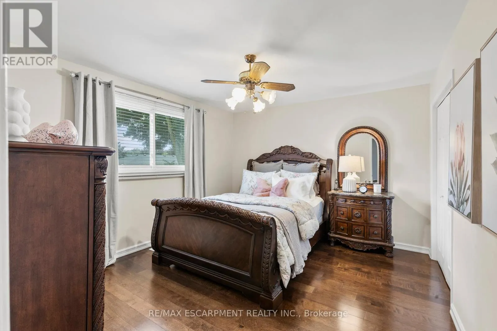 15 DEBORA DRIVE