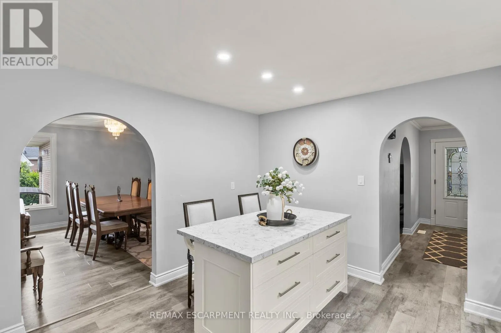 15 DEBORA DRIVE