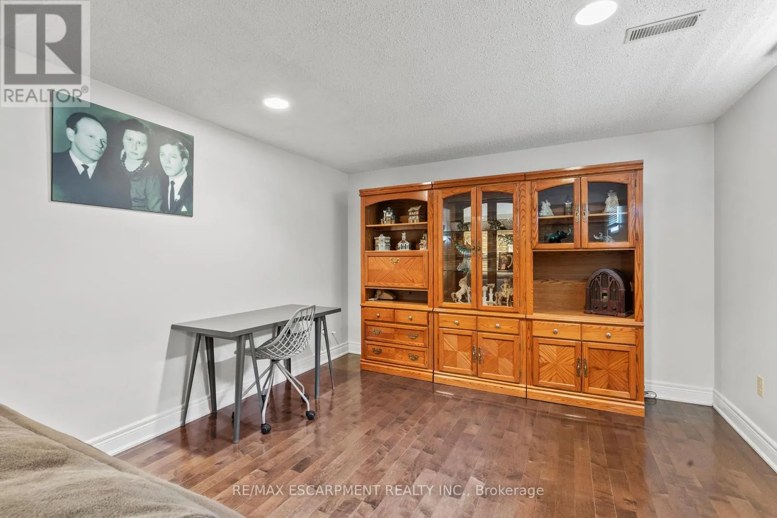 15 DEBORA DRIVE