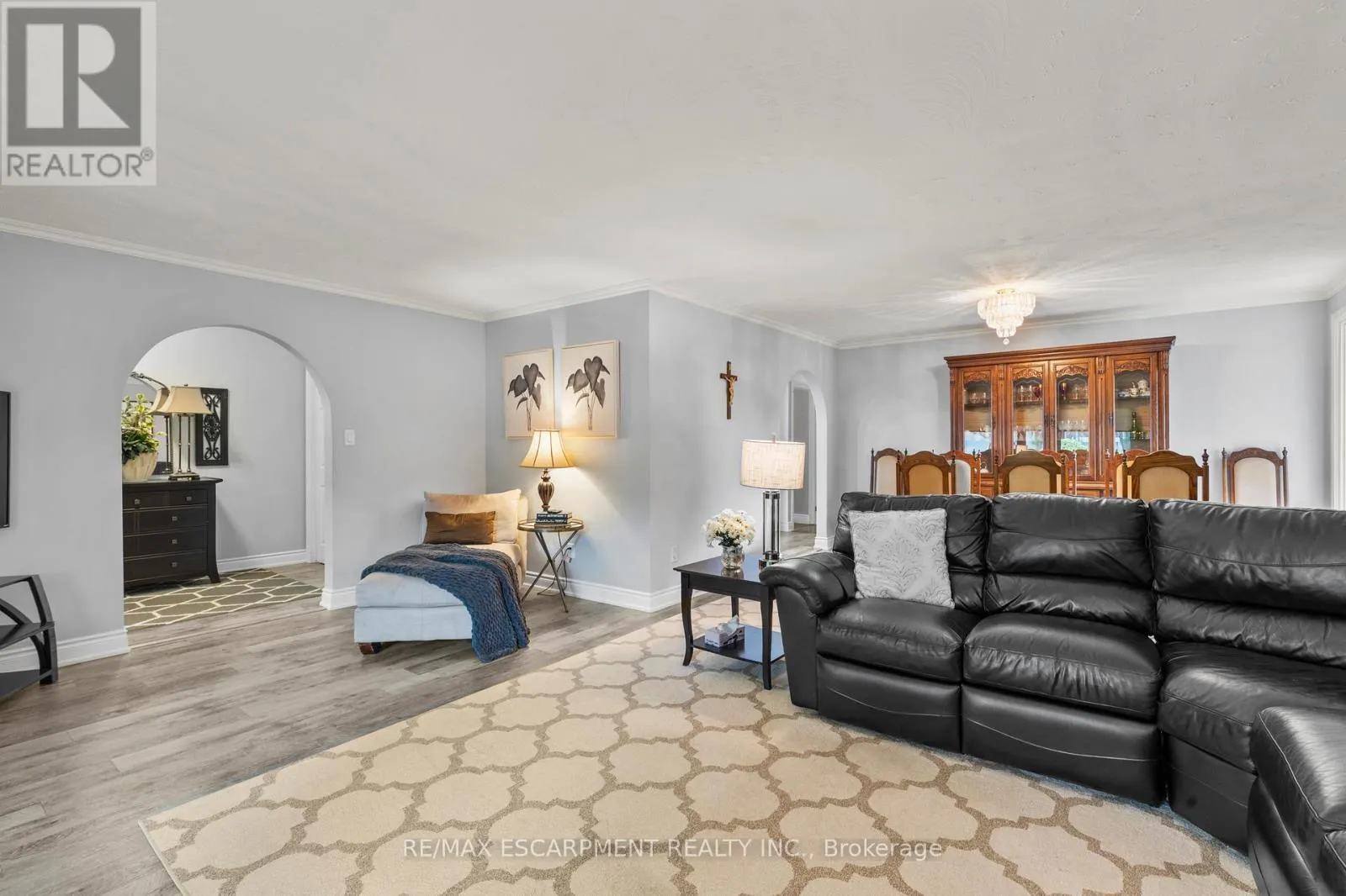 15 DEBORA DRIVE