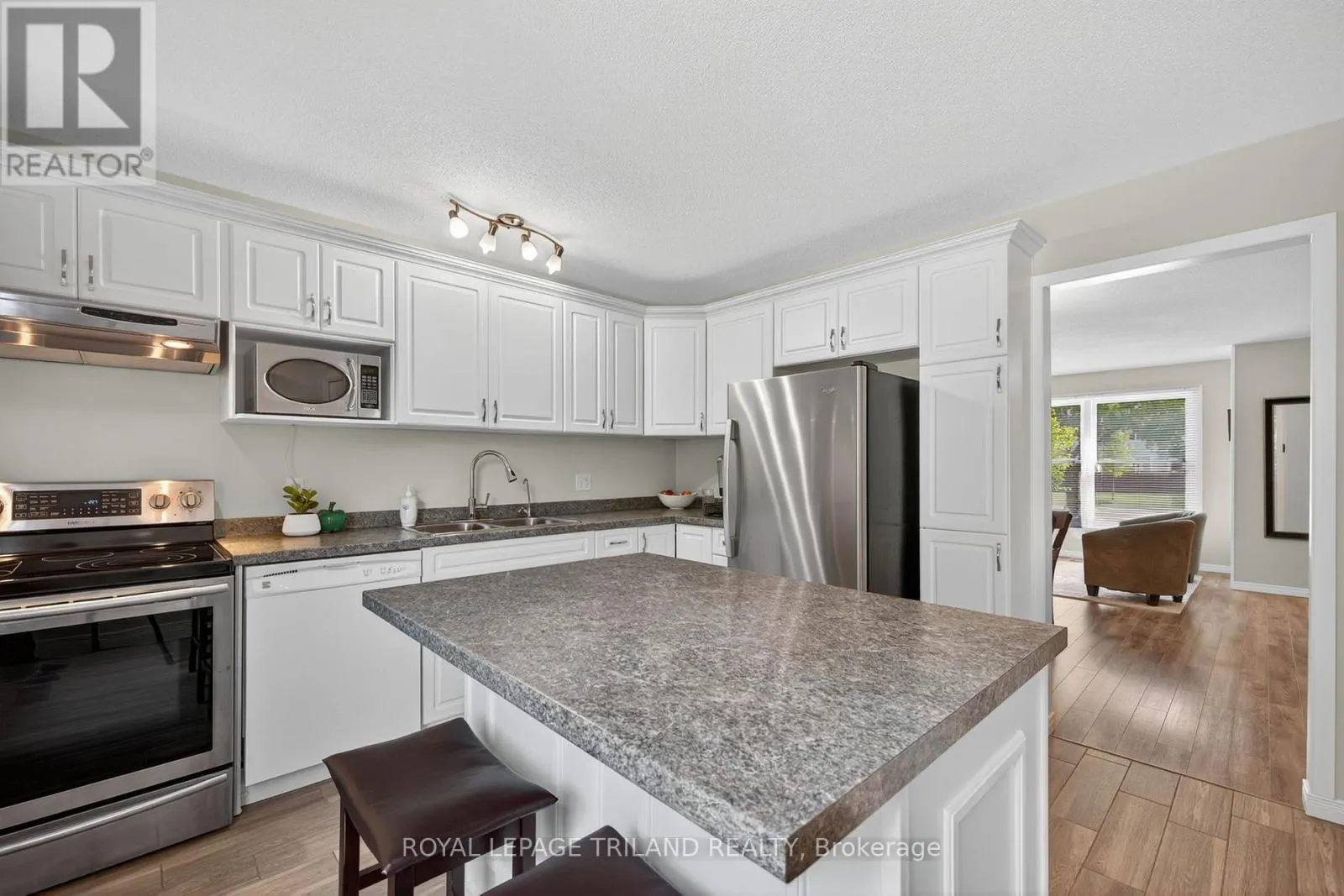 22 - 782 VISCOUNT ROAD, #22
