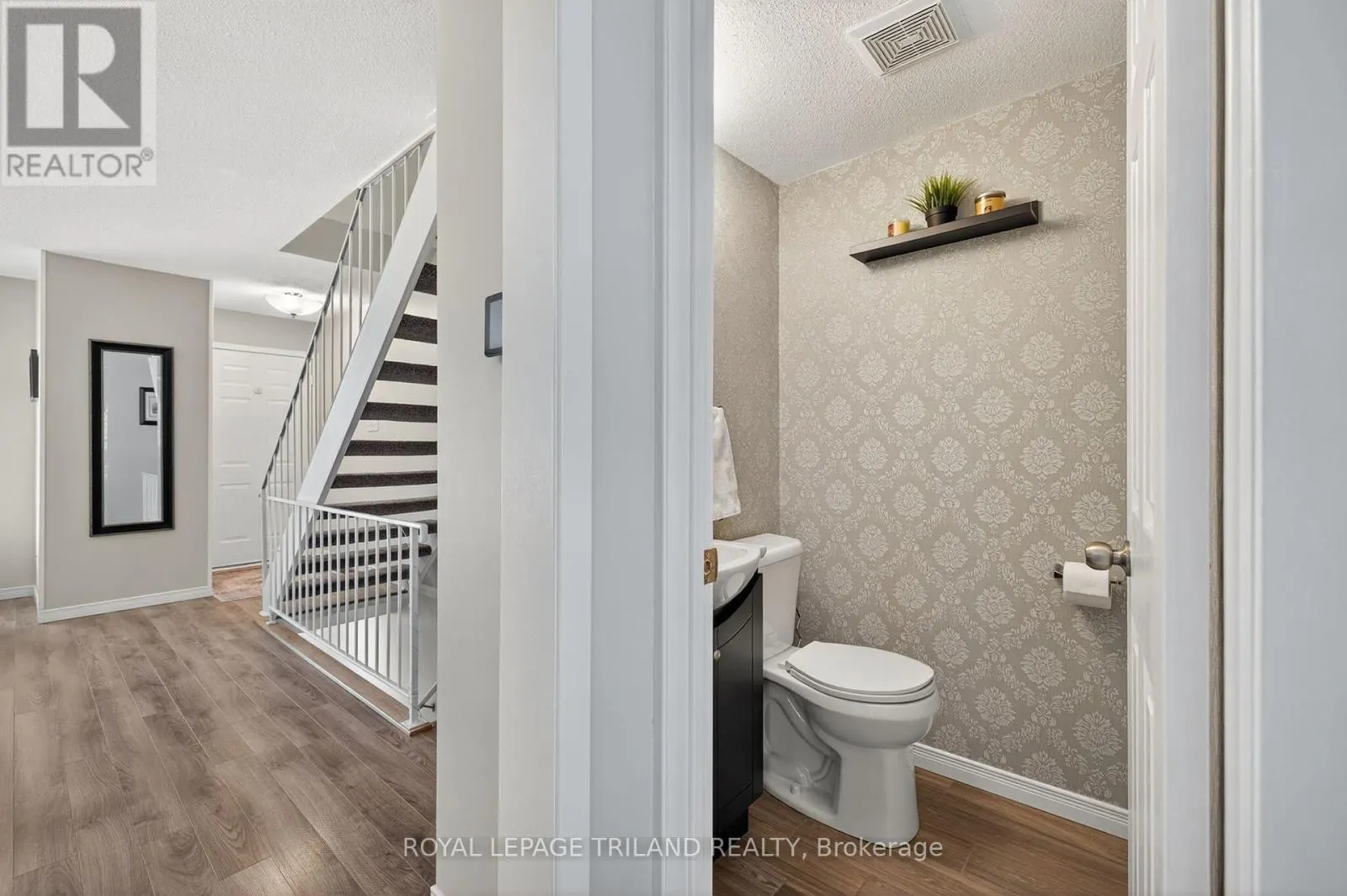 22 - 782 VISCOUNT ROAD, #22
