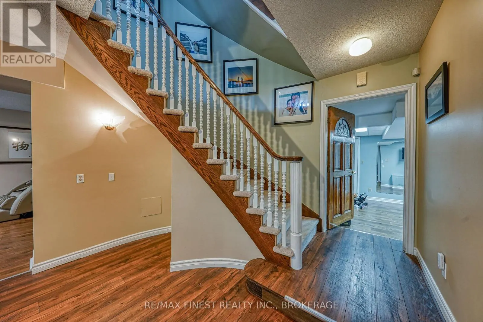 1082 CAITLIN CRESCENT
