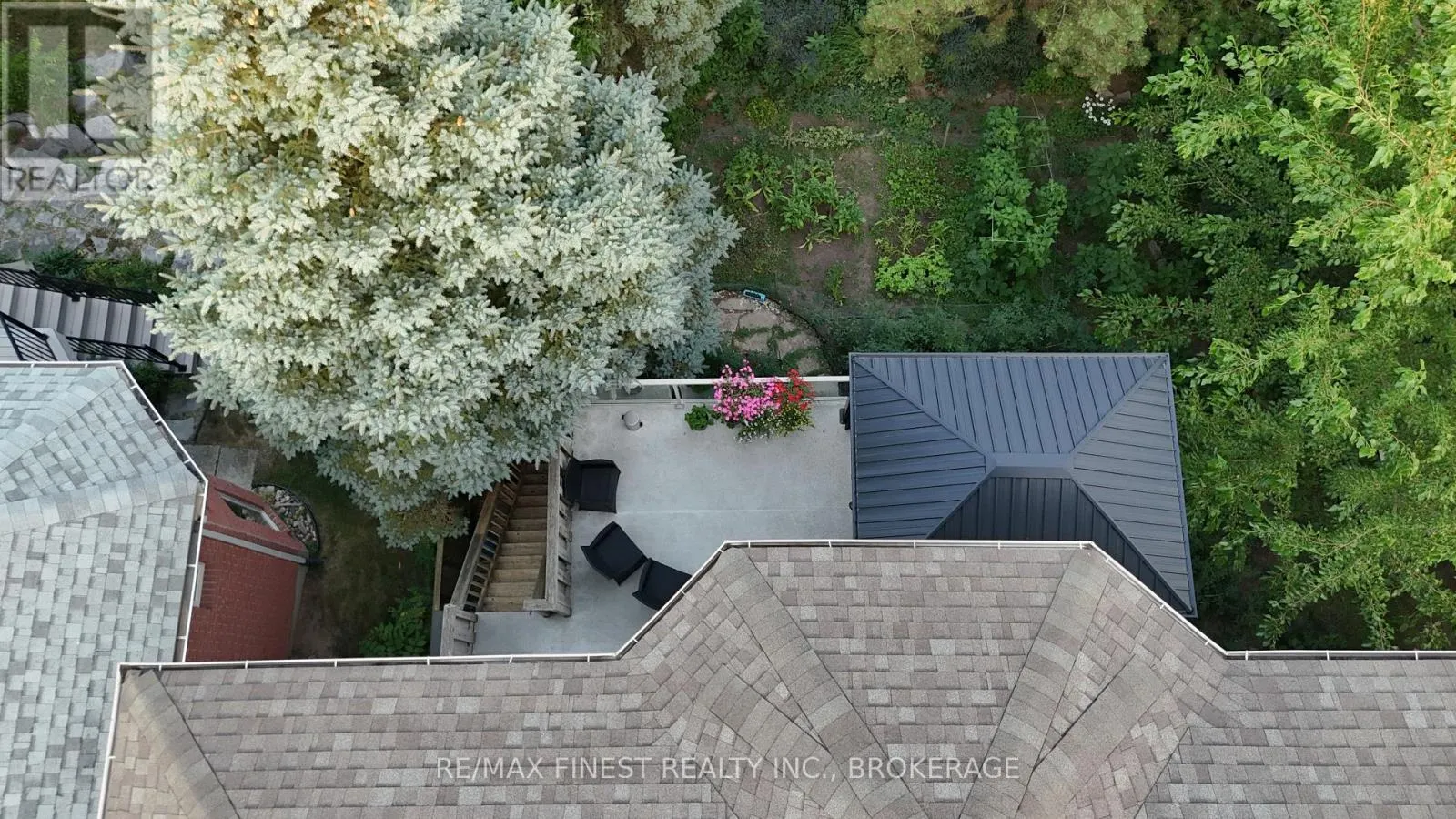 1082 CAITLIN CRESCENT