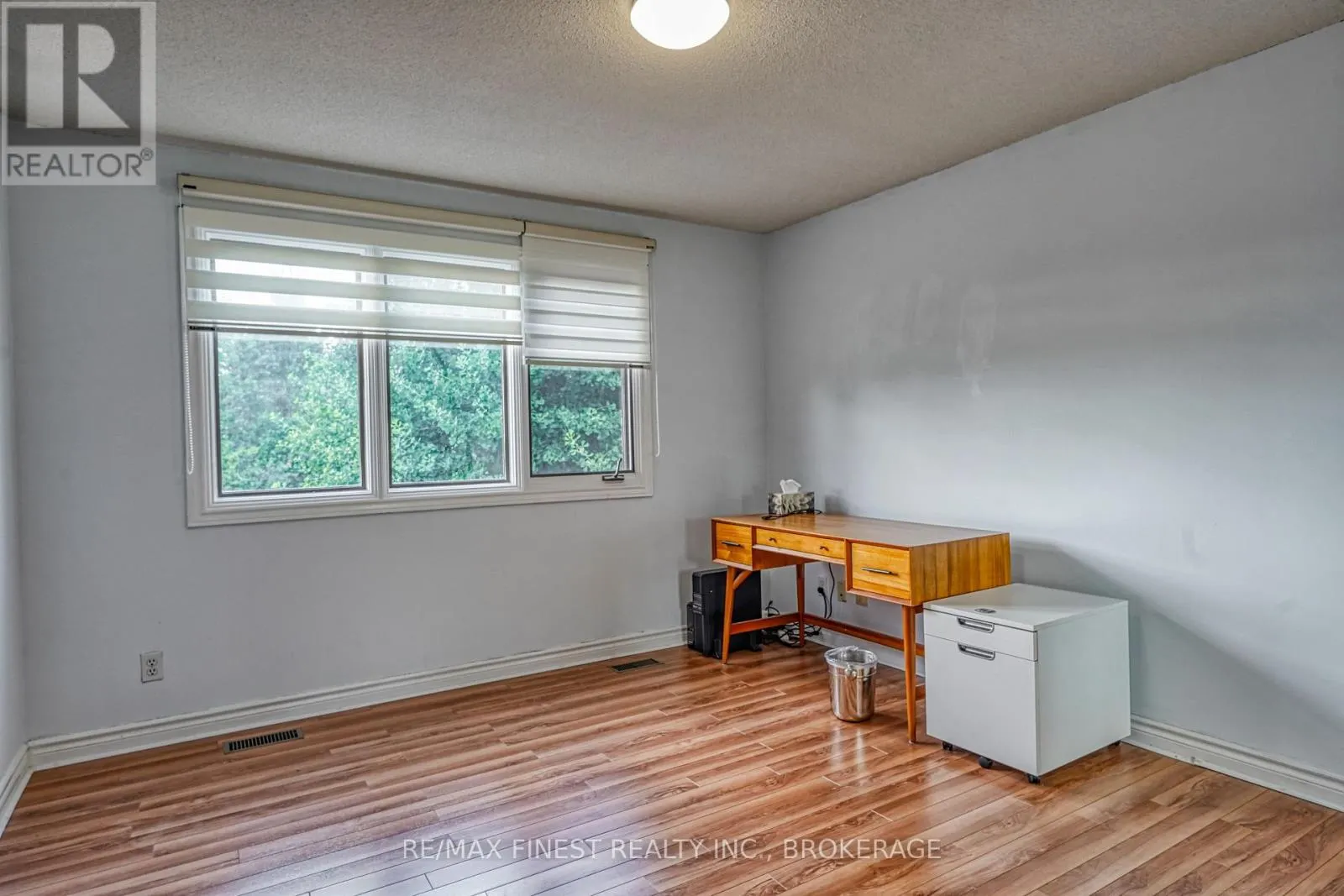 1082 CAITLIN CRESCENT