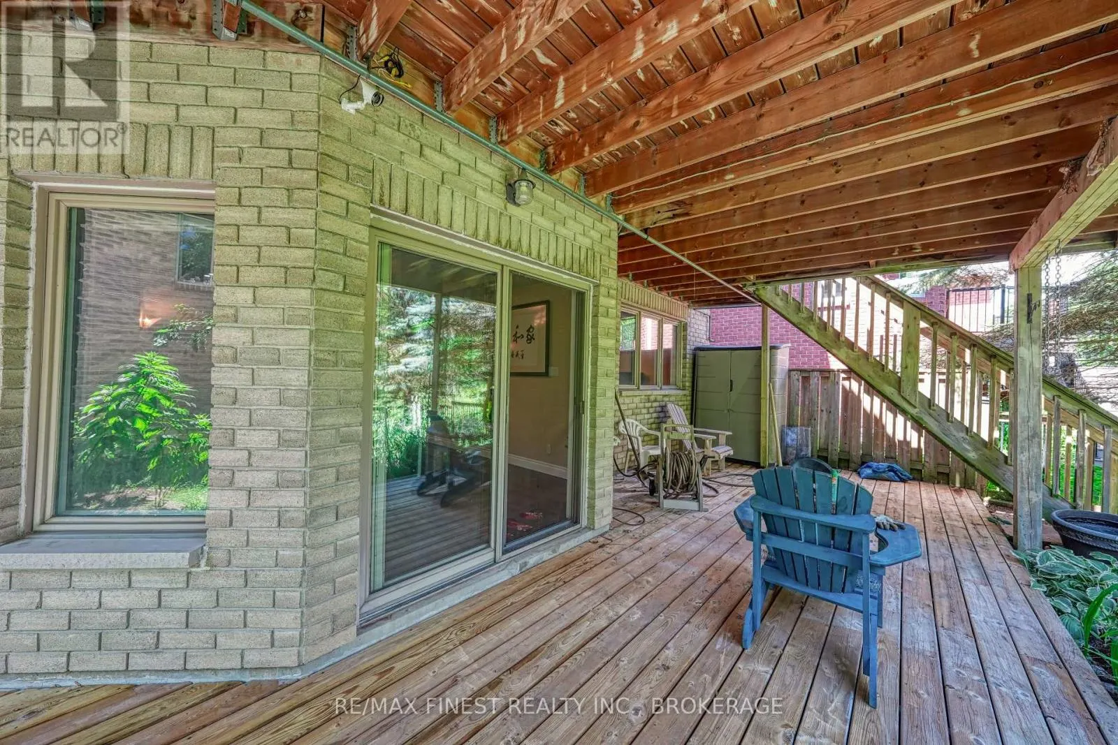 1082 CAITLIN CRESCENT