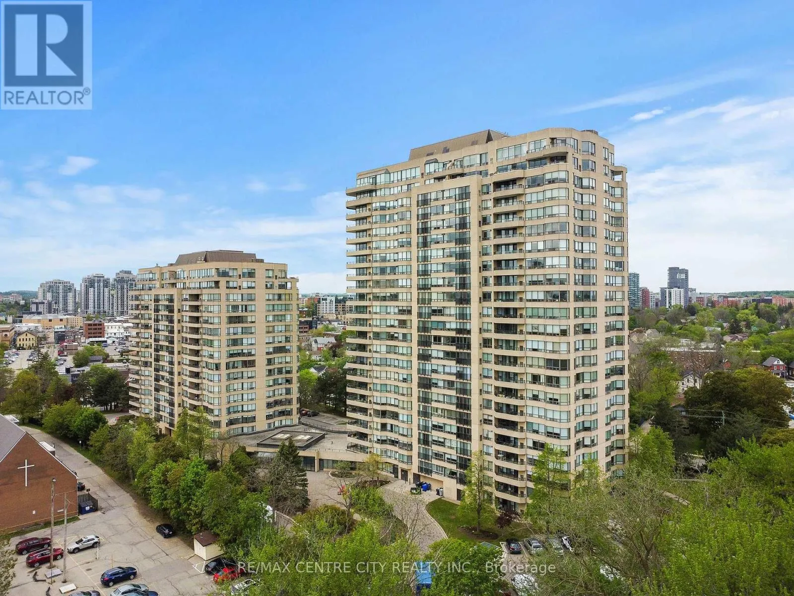 808 - 4 WILLOW STREET, #808