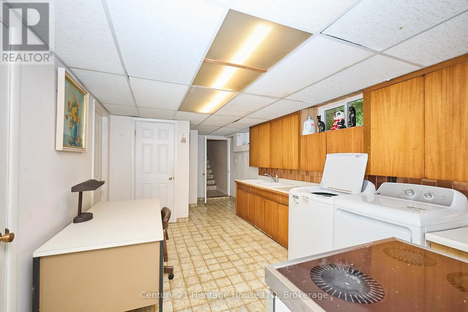 2229 HOUCK CRESCENT