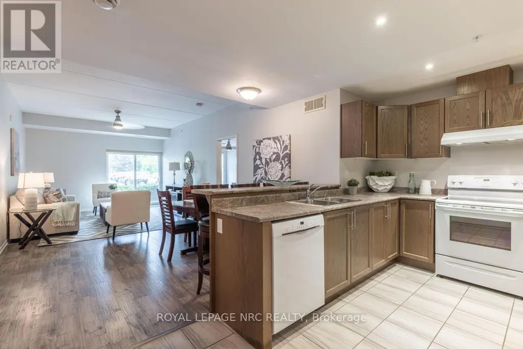 101 - 16 SULLIVAN AVENUE, #101