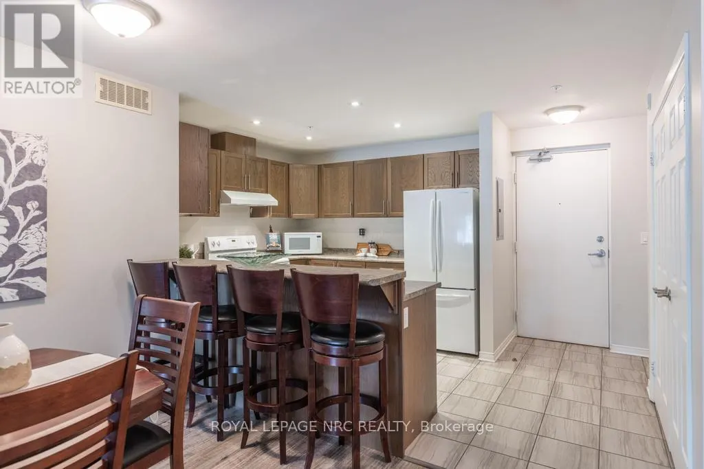 101 - 16 SULLIVAN AVENUE, #101