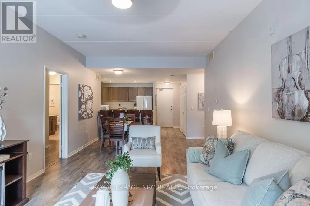 101 - 16 SULLIVAN AVENUE, #101