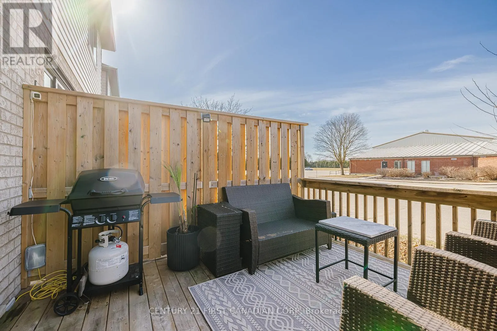 9 - 601 LIONS PARK DRIVE, #9