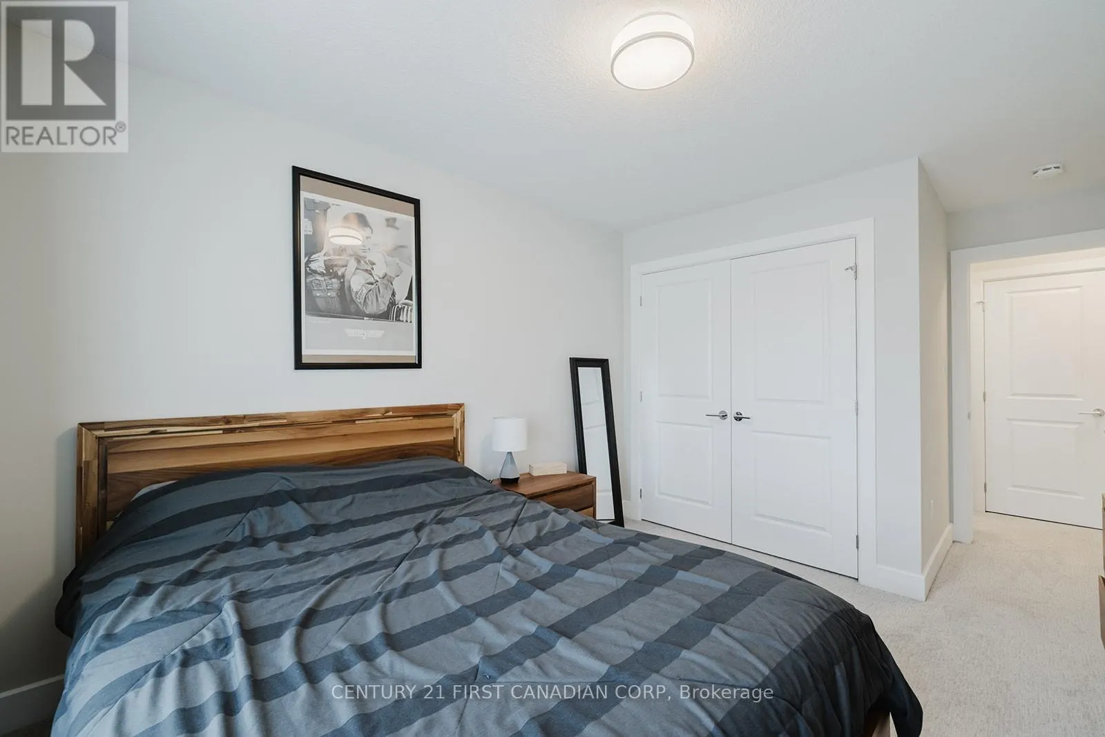 9 - 601 LIONS PARK DRIVE, #9