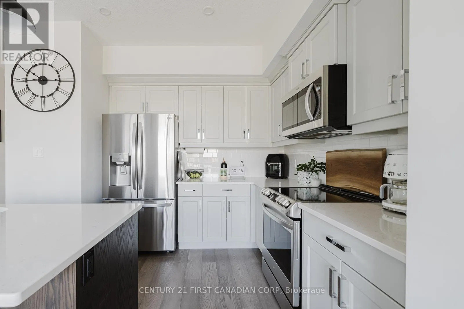 9 - 601 LIONS PARK DRIVE, #9