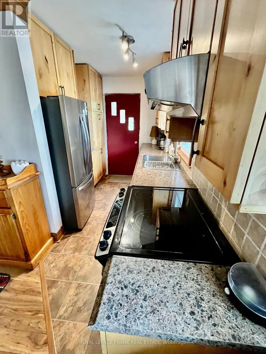1700 PAPINEAU LAKE ROAD