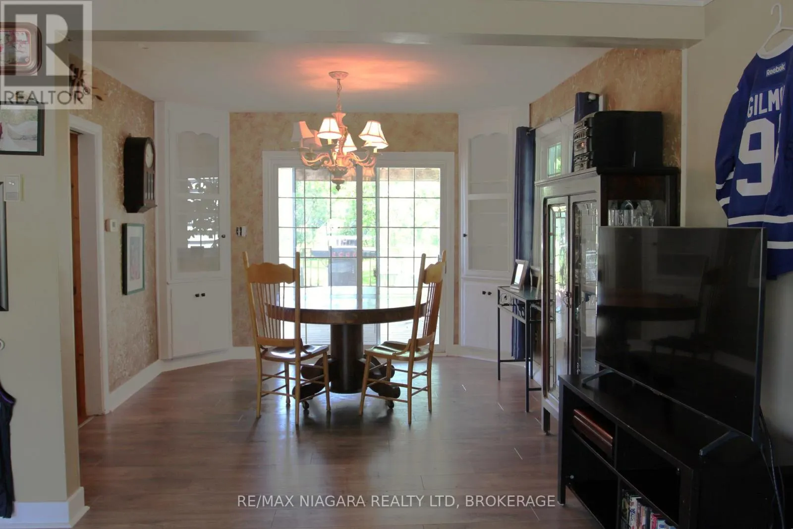 21 HIGHLAND AVENUE