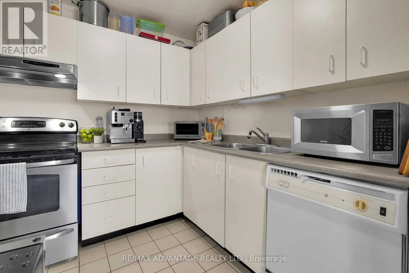 504 - 333 COMMISSIONERS ROAD W, #504