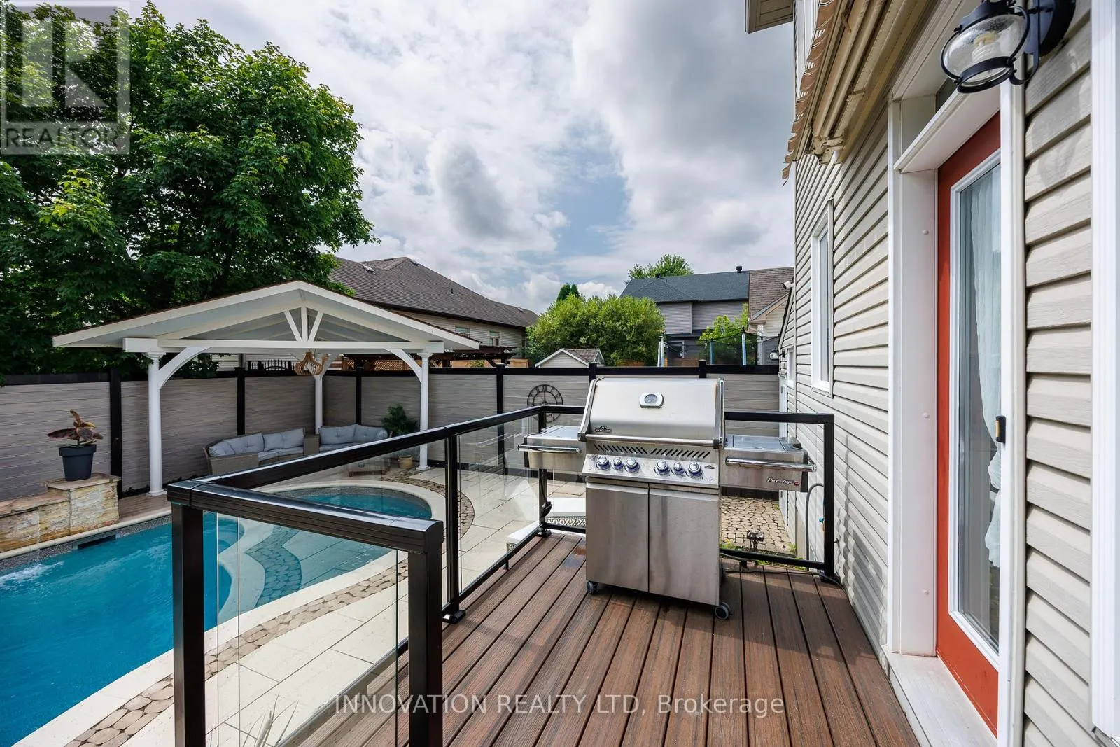 534 LANDSWOOD WAY