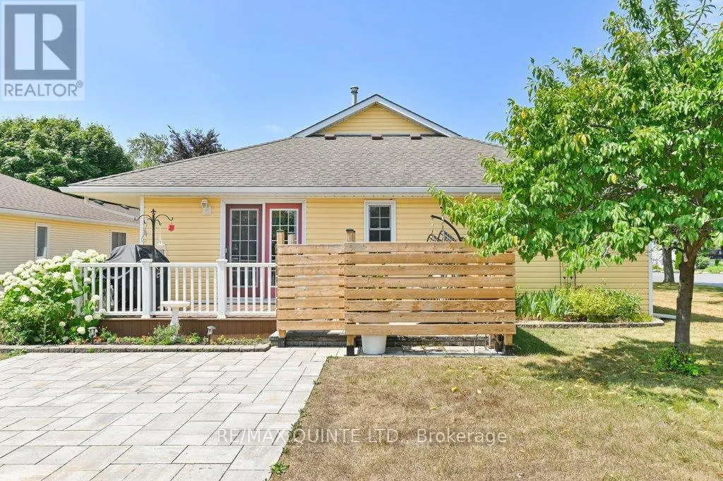 2 HERITAGE DRIVE