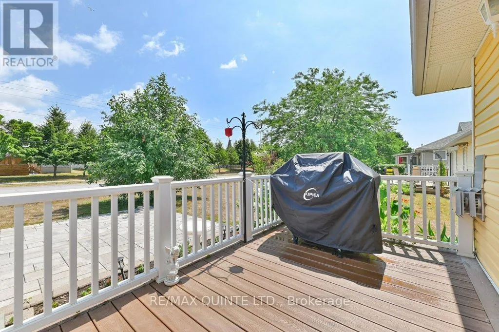 2 HERITAGE DRIVE