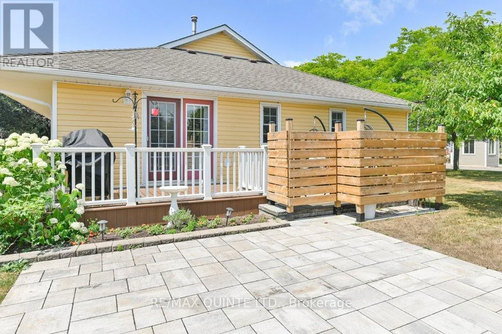 2 HERITAGE DRIVE