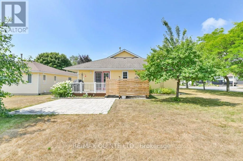 2 HERITAGE DRIVE
