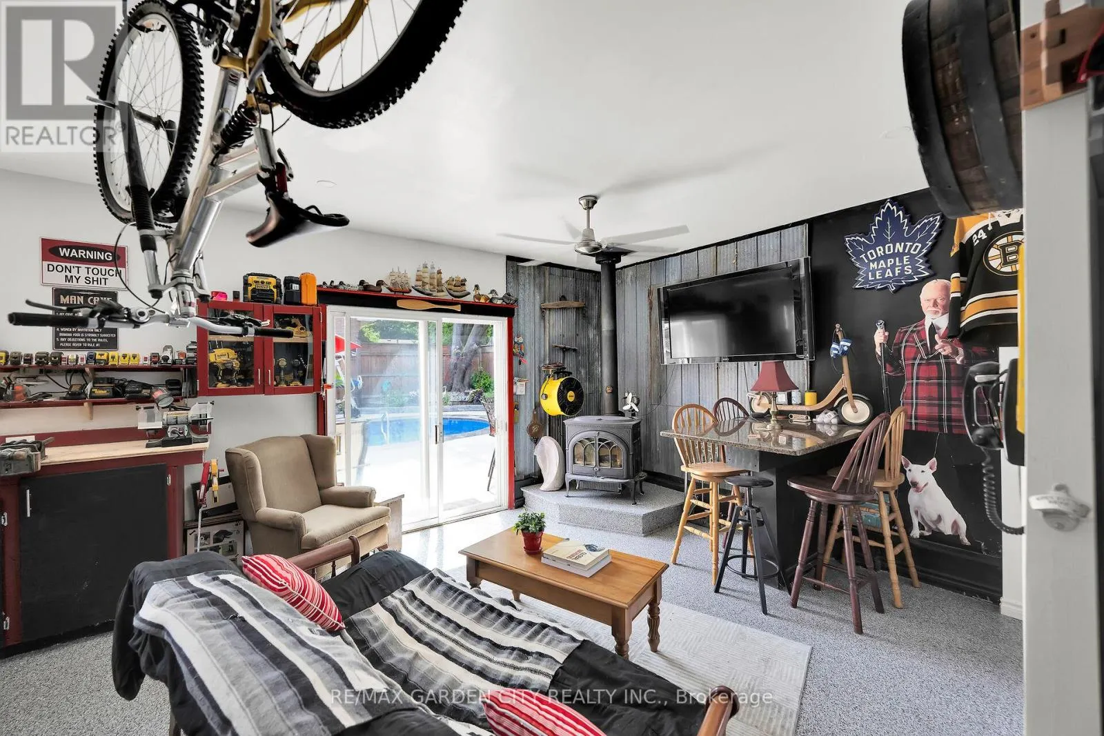 8 BENDAMERE DRIVE