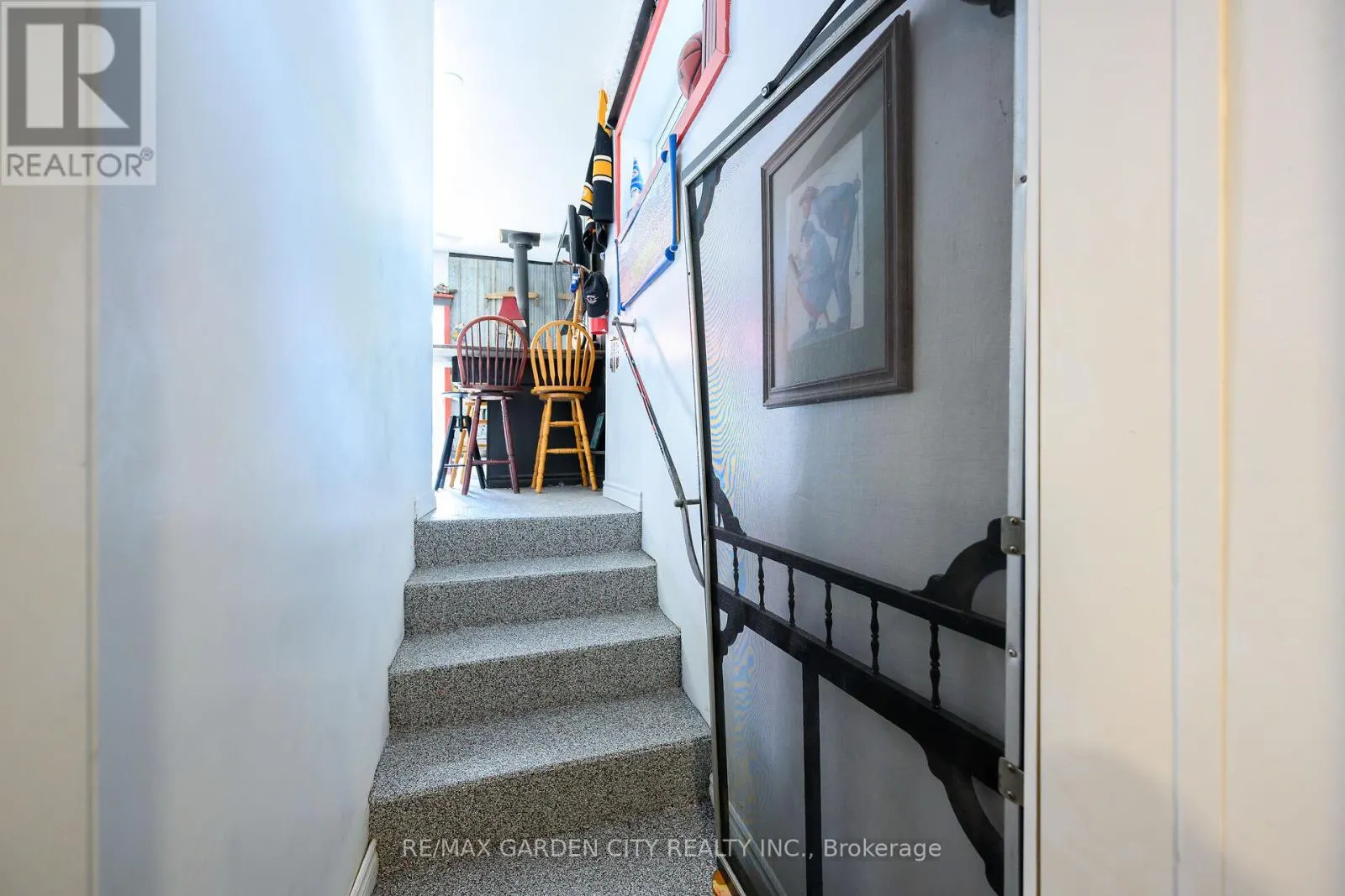 8 BENDAMERE DRIVE
