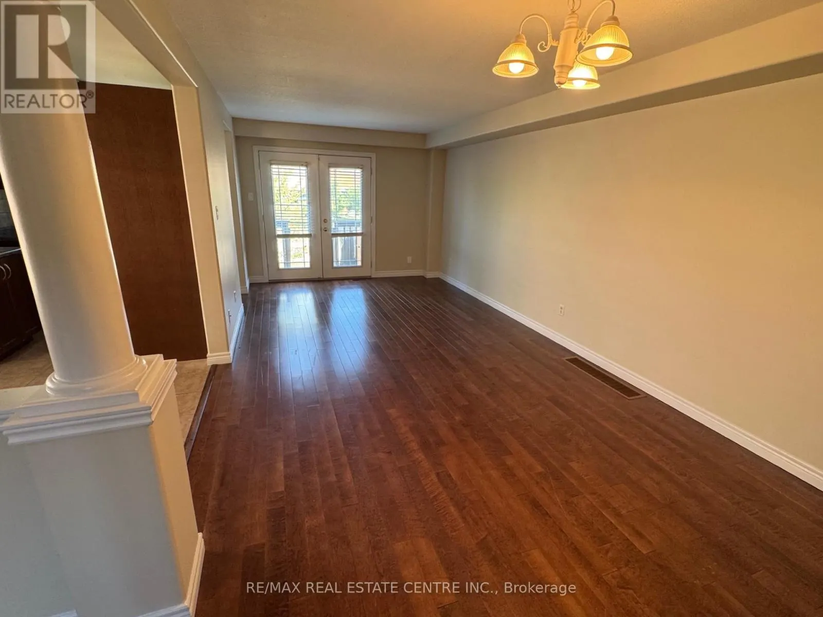 27 HEMLOCK WAY