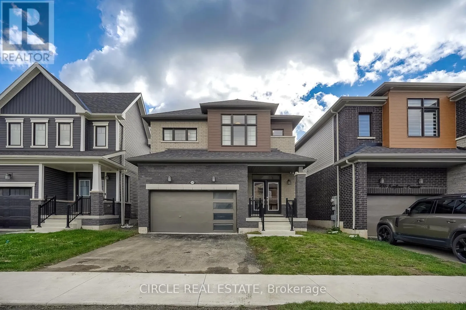 109 SUNFLOWER CRESCENT