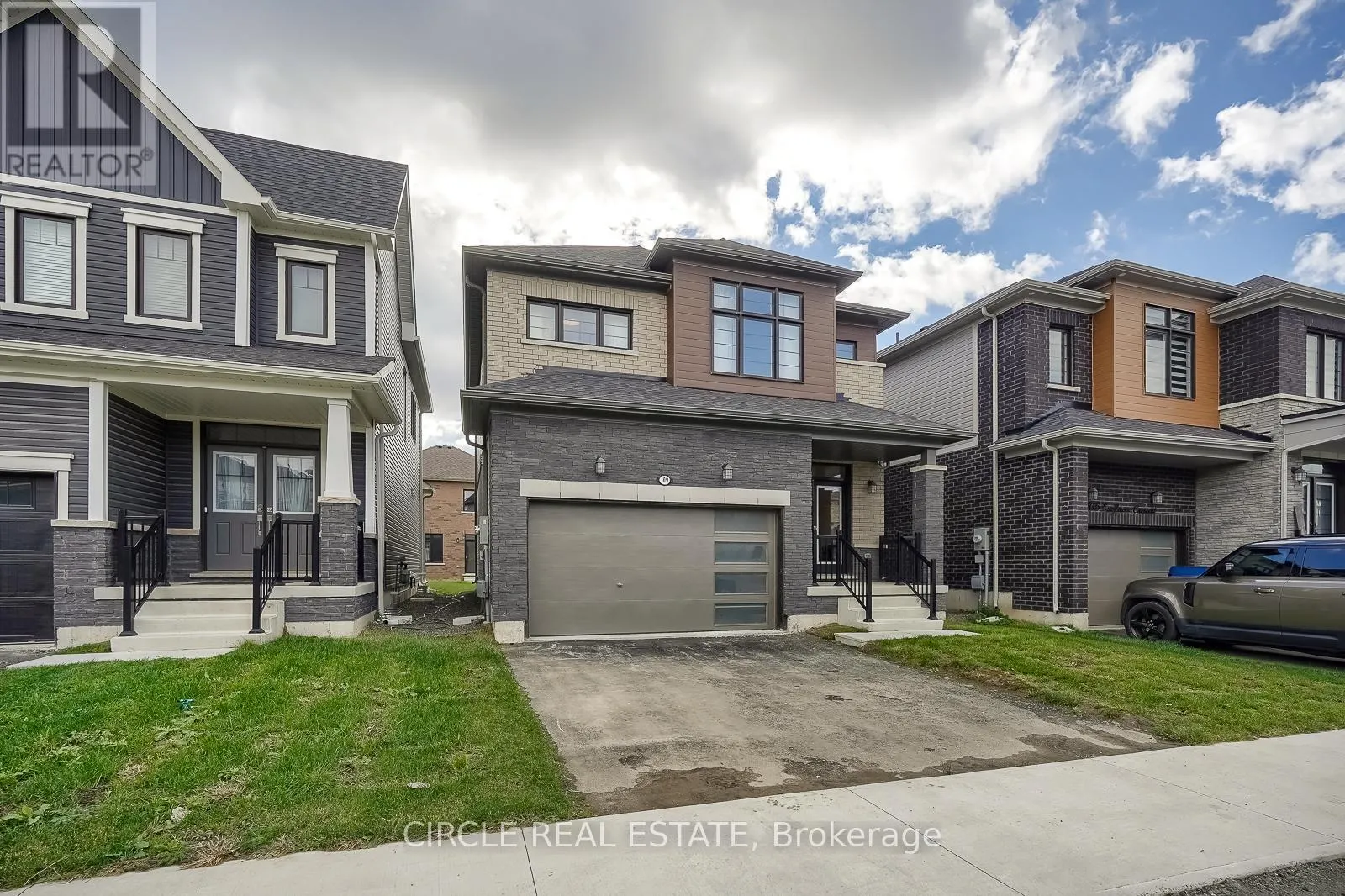 109 SUNFLOWER CRESCENT