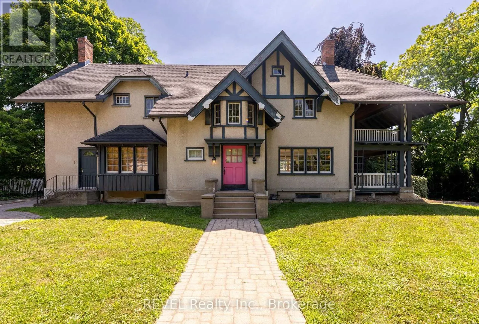 166 QUEEN STREET
