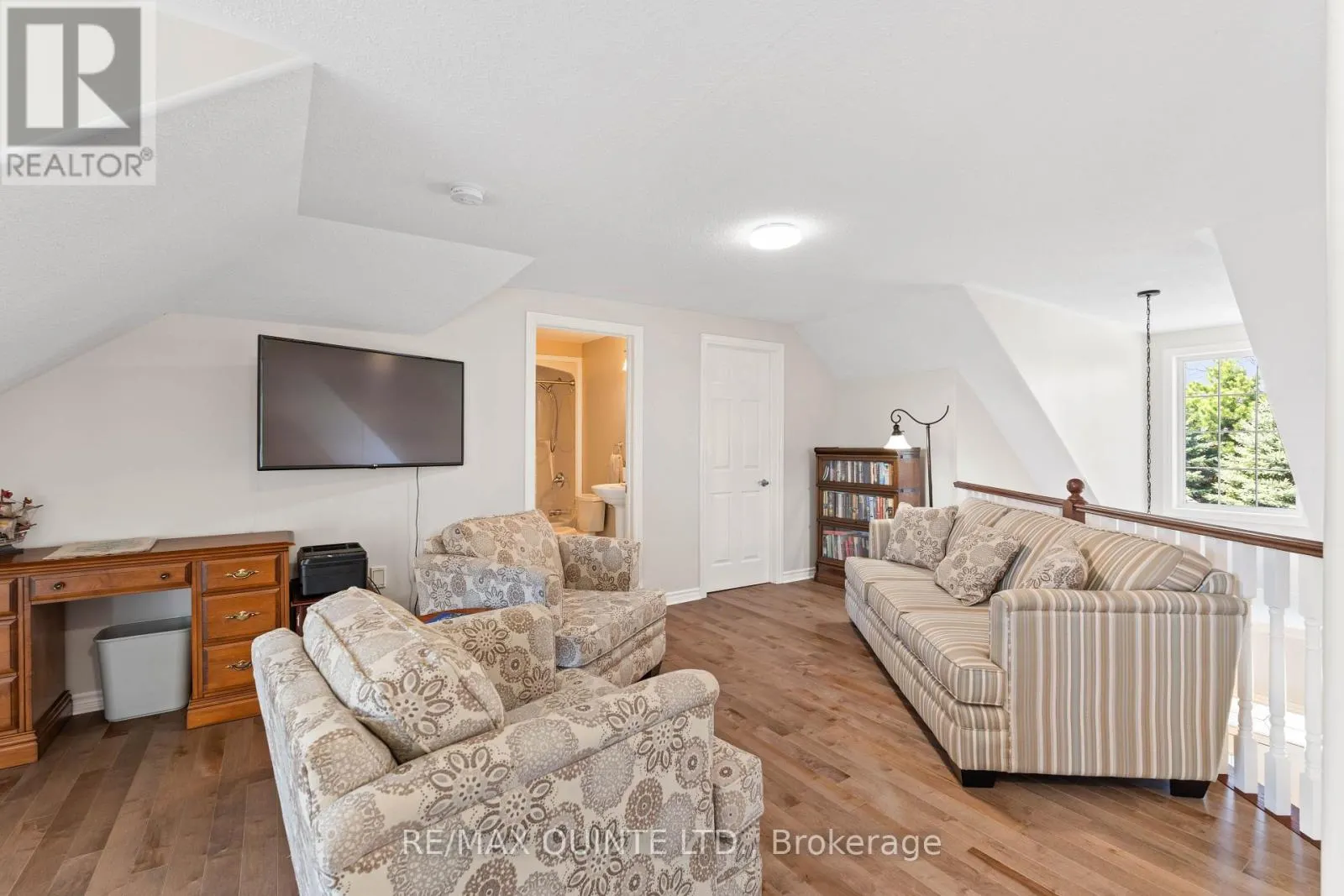 22 GRACEFIELD LANE