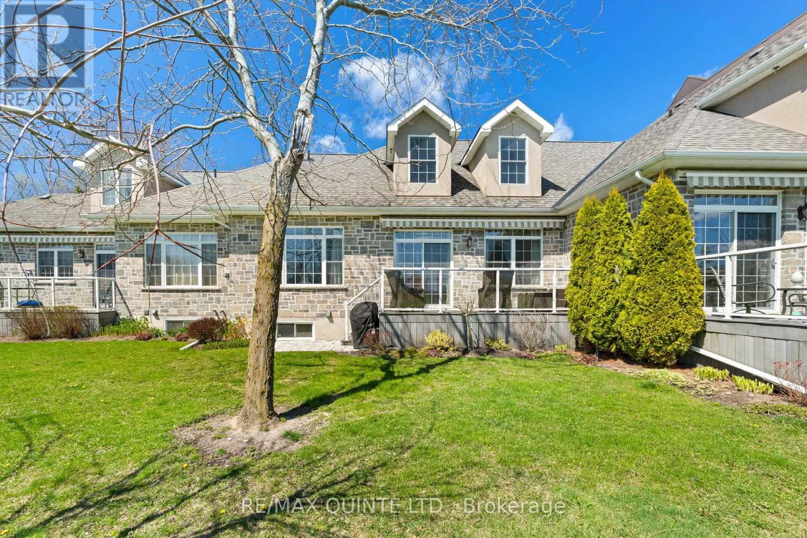 22 GRACEFIELD LANE