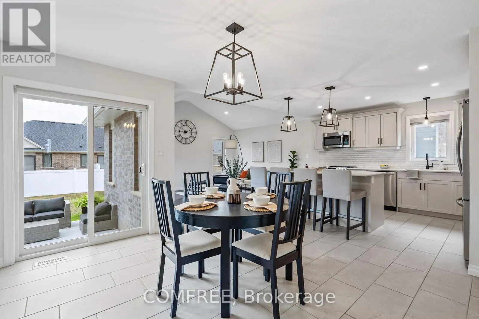 118 LIVINGSTON DRIVE