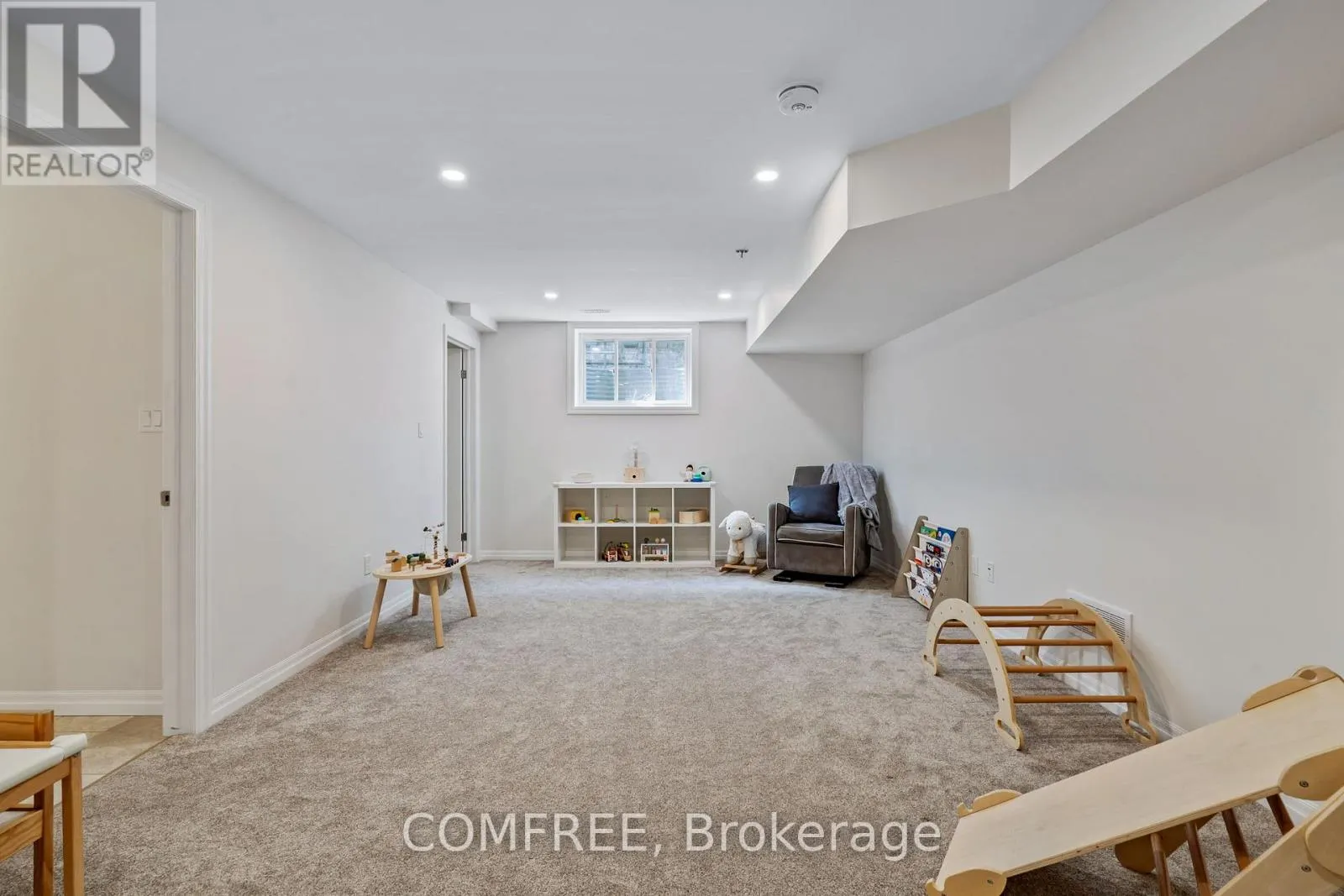 118 LIVINGSTON DRIVE